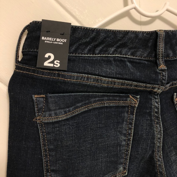 *NEW* Express Barely Boot Jeans, size 2 Short - Picture 5 of 5